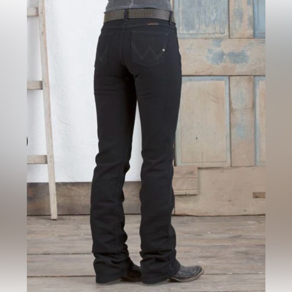 NWT Wrangler Q-Baby Ultimate riding jean Women’s show jeans